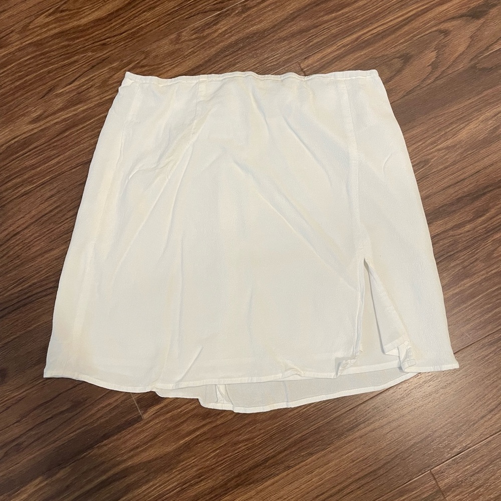 Aritzia Sunday Best White Linen Mini Skirt